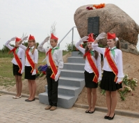 В Горецком районе в деревне Холмы был открыт памятник погибшим на войне землякам